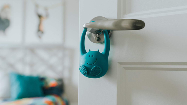 Once your little one starts walking, keeping track of them gets a lot more complicated. The Toddlermonitor can help. Hang it on any door and sync with a smartphone to be alerted to who’s coming and going.